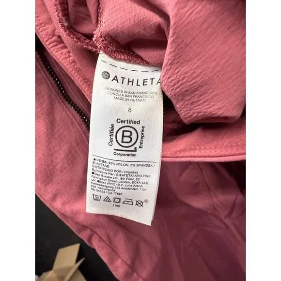 Athleta Trekkie North Mid Rise Bermuda Short - Picture 5 of 5